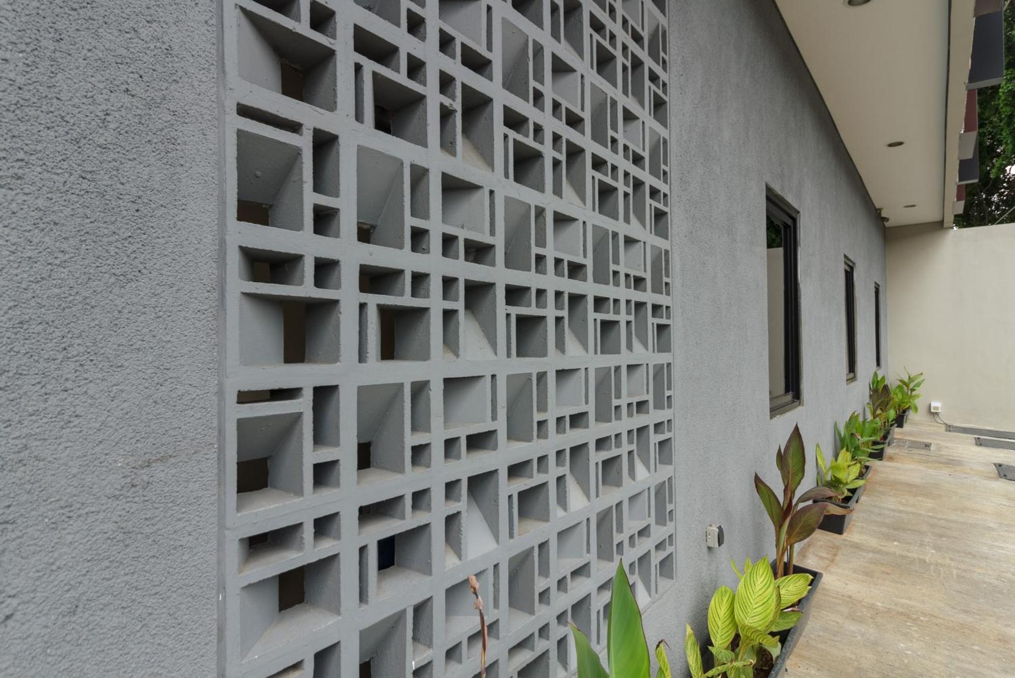 Reddoorz Near Puri Indah Mall Jakarta Eksteriør bilde